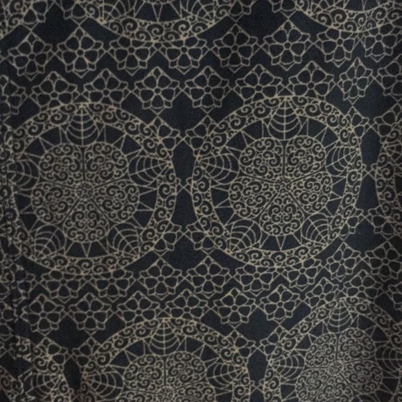 One size lularoe leggings - Picture 3 of 3